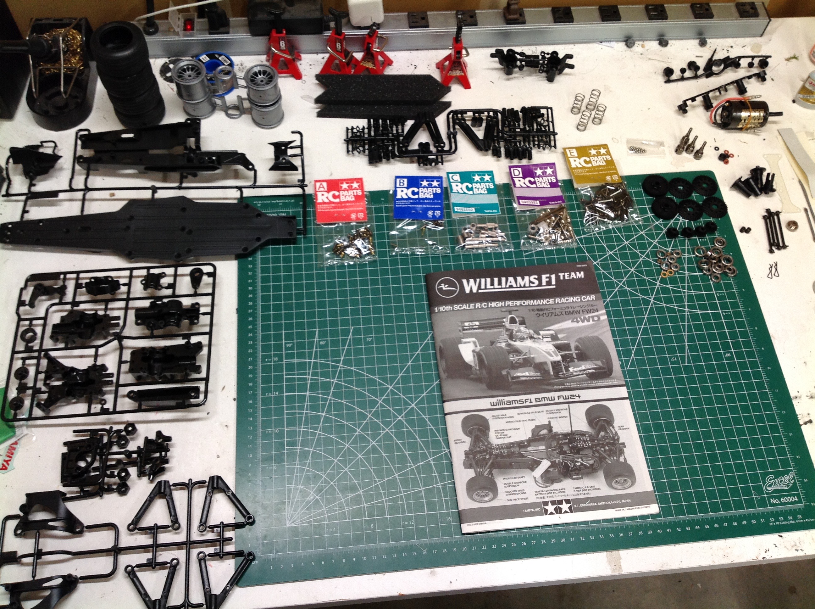 タミヤ★F201 CHASSIS KIT w/ORIGINAL BODIES Tamiya F201 Chassis Kit W/Original Bodies | eBay